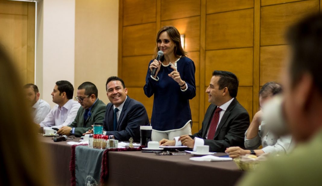 Lilly Téllez y Alfonso Durazo
