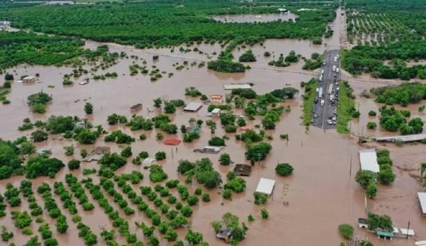 rio desbordado