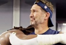 «Lo hicimos sentir orgulloso»: El entrenador de Cowboys llora al dedicar su triunfo ante Raiders a Marshawn Kneeland, defensivo que se suicidó hace dos semanas