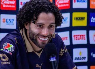 Presentan al «Chino» Huerta con los Pumas