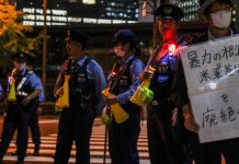 Imponen toque de queda y prohíben el alcohol a los soldados de EU en Okinawa tras un asesinato